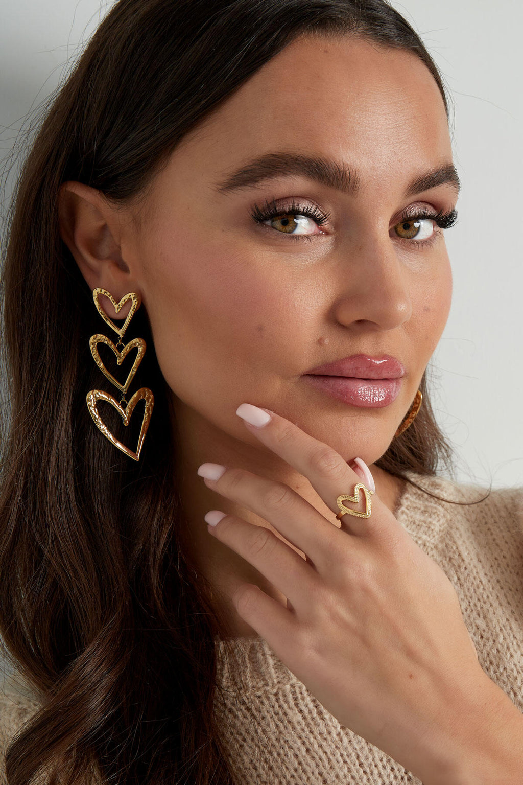 Ring Der Ewigen Liebe – Goldfarbe - Goldfarbefarbe – offizielle Produktaufnahme – Bild 2