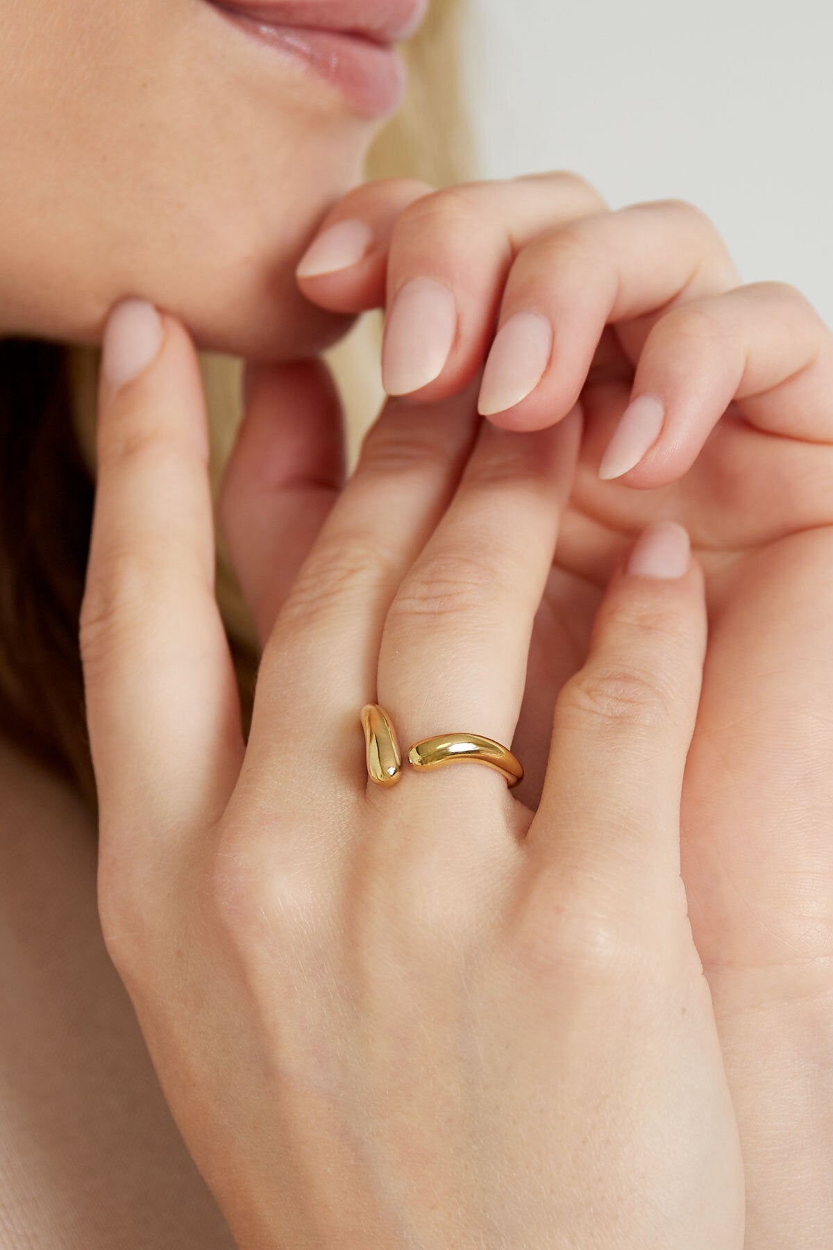 Ring Schlichtheit Ist Trumpf – offizielle Produktaufnahme – Bild 2