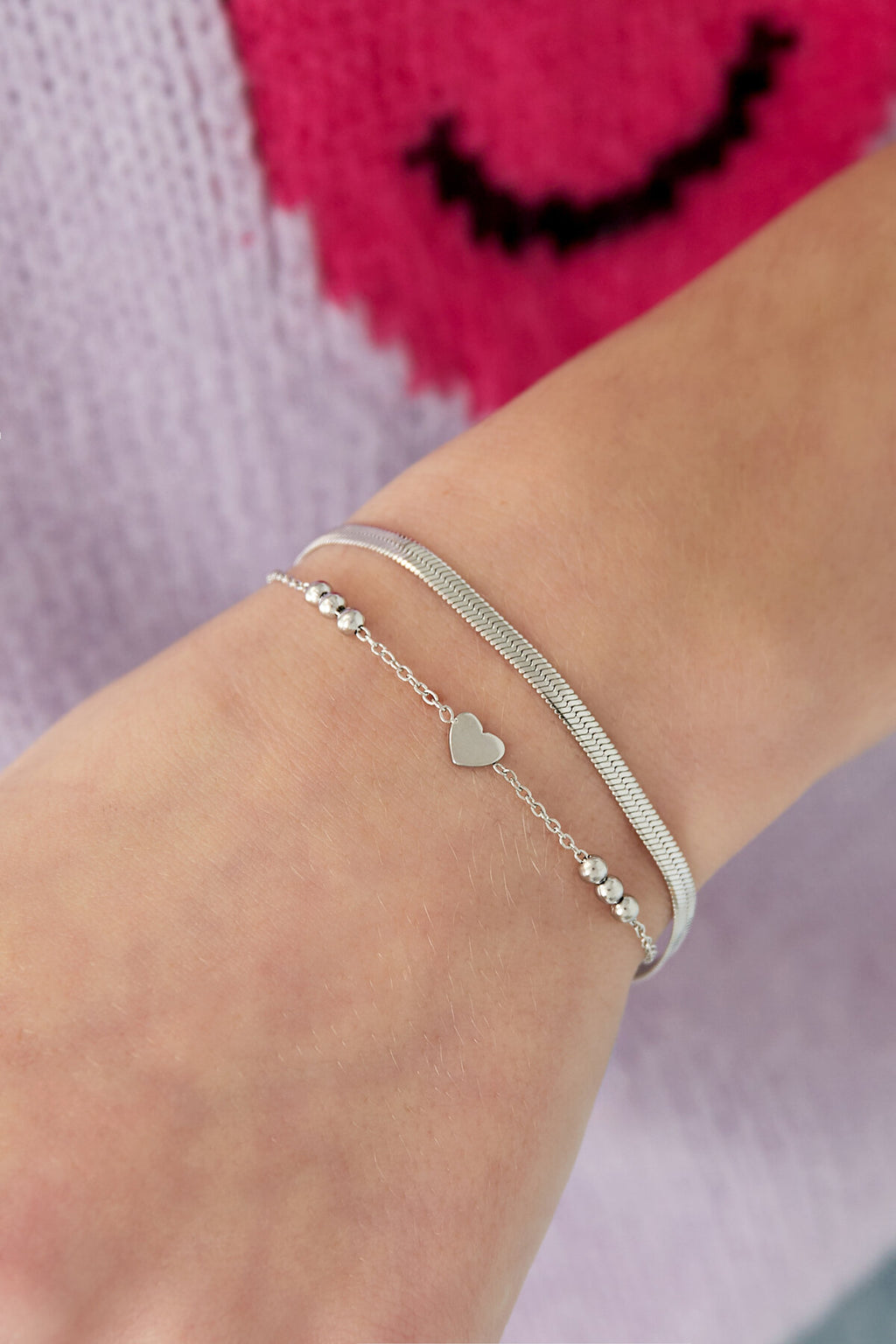 Armband Mit Mehreren Ketten Goldfarbe Edelstahl – offizielle Produktaufnahme – Bild 2
