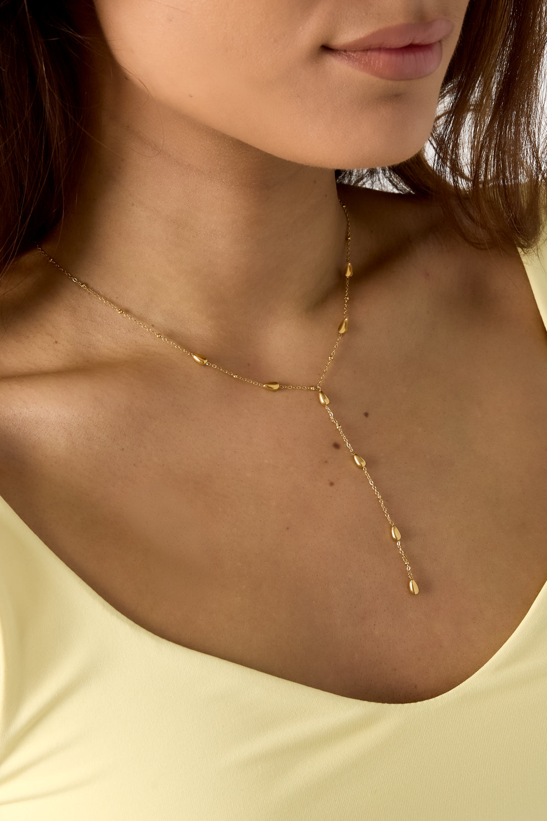 Y-Halskette aus Edelstahl mit Strass – offizielle Produktaufnahme – Bild 4