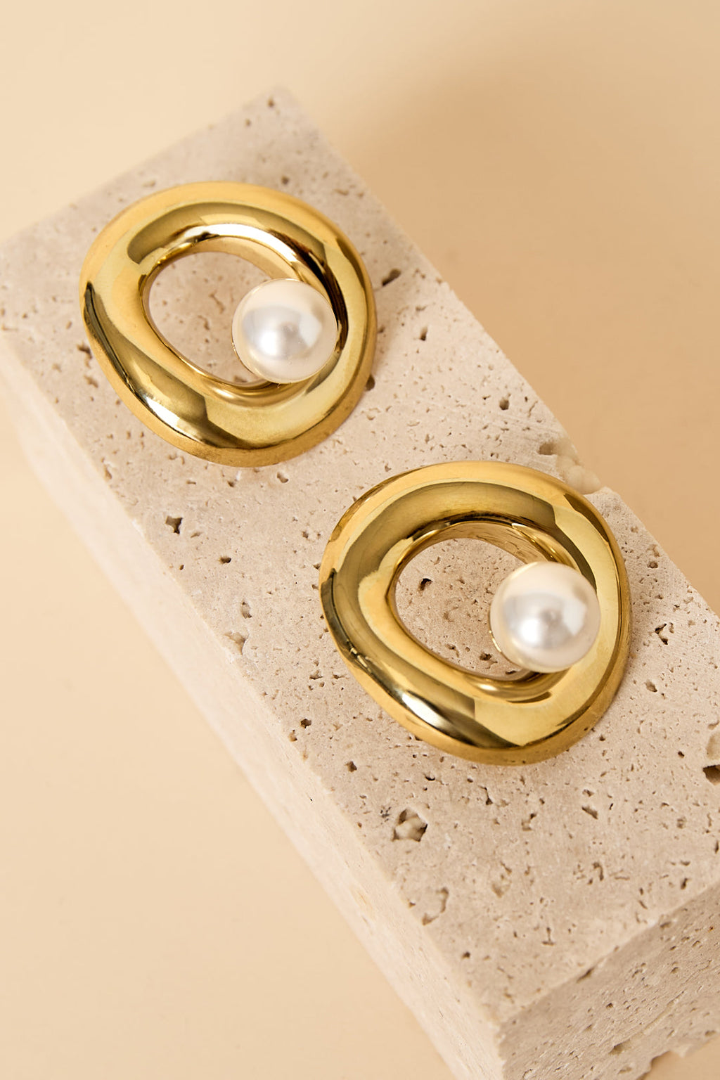 LIVAYA Damen - Ohrringe Ohrstecker mit Kreisdesign aus Edelstahl