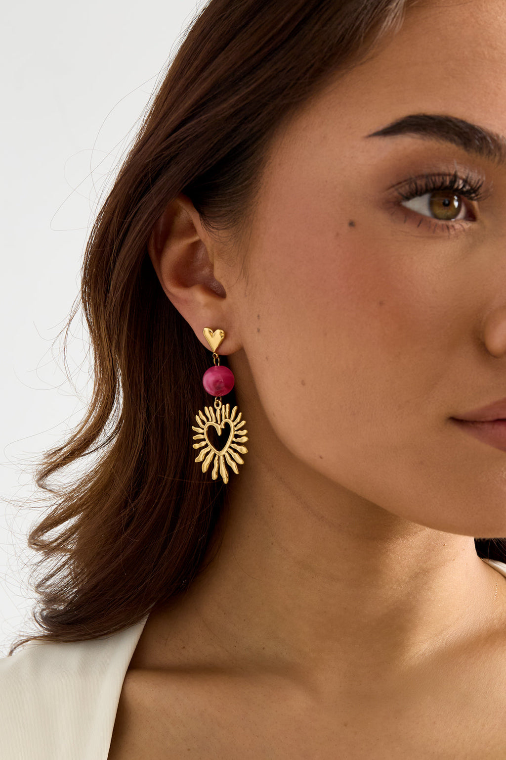 LIVAYA Ohrringe Damen Ohrhänger mit Herzmotiv und Acrylperle aus Edelstahl