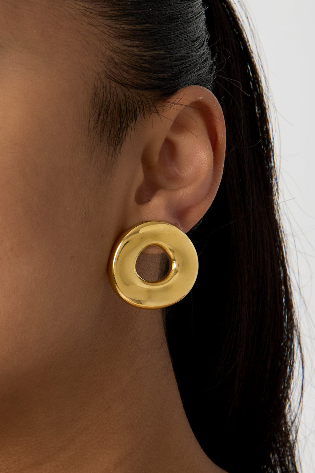 LIVAYA Ohrringe Ohrstecker in Donut-Form aus Edelstahl