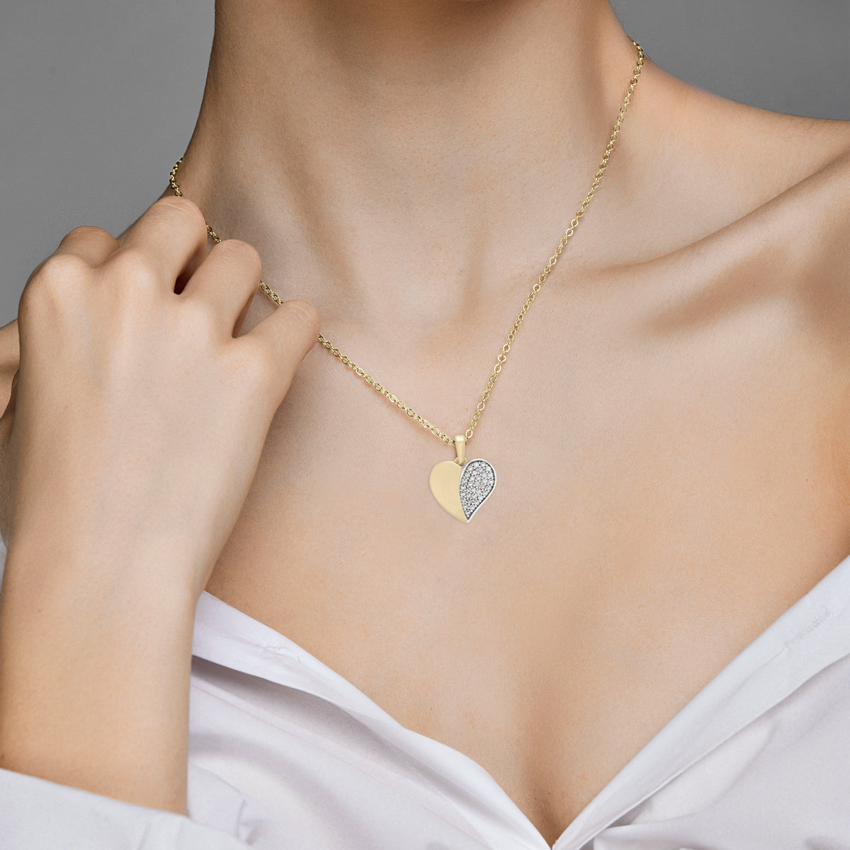 Zirkonia Herz Herz Anhänger aus 333er Gelbgold von ONE ELEMENT – Bild 3