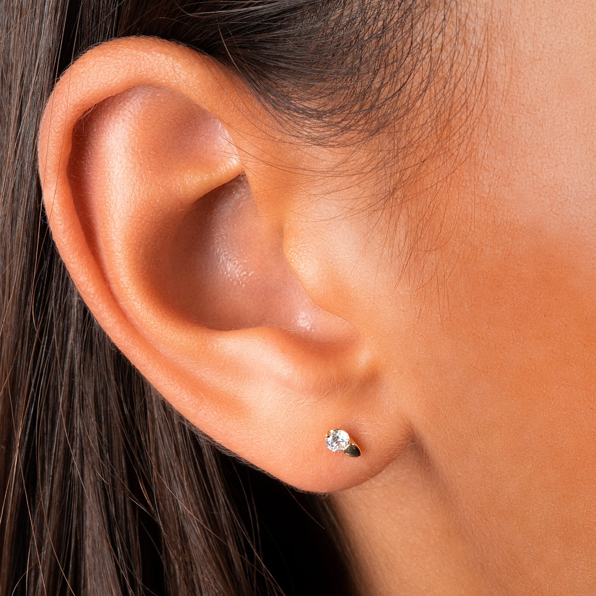 Zirkonia Ohrringe Ohrstecker aus 333er Gelbgold von ONE ELEMENT – Bild 3