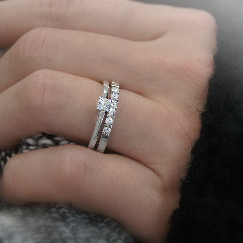 0.15 ct Diamant Brillant Memoire Ring aus 585er Weißgold von ONE ELEMENT – Bild 4