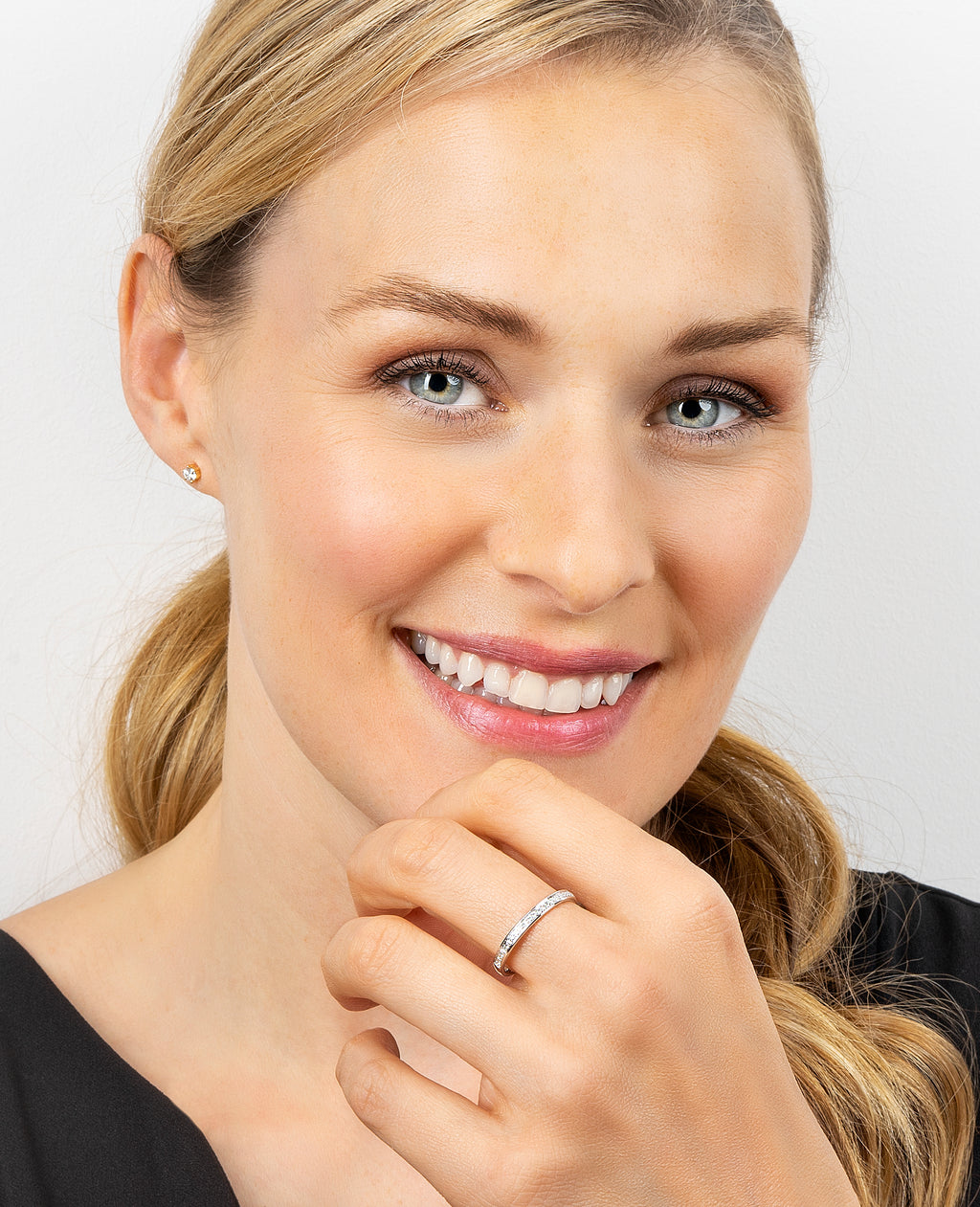 0.15 ct Diamant Brillant Memoire Ring aus 585er Weißgold von ONE ELEMENT – Bild 2