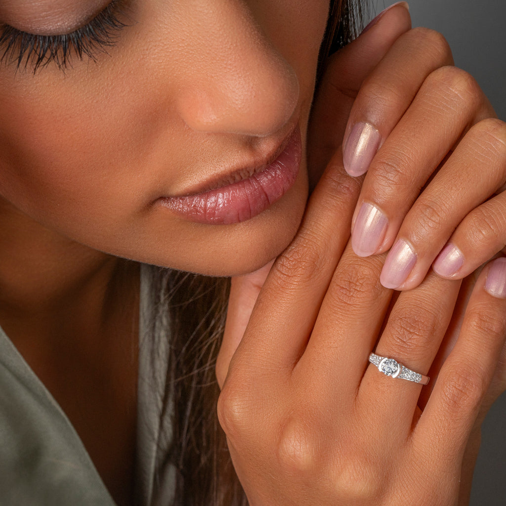 Zirkonia Ring aus 333er Weißgold von ONE ELEMENT – Bild 3