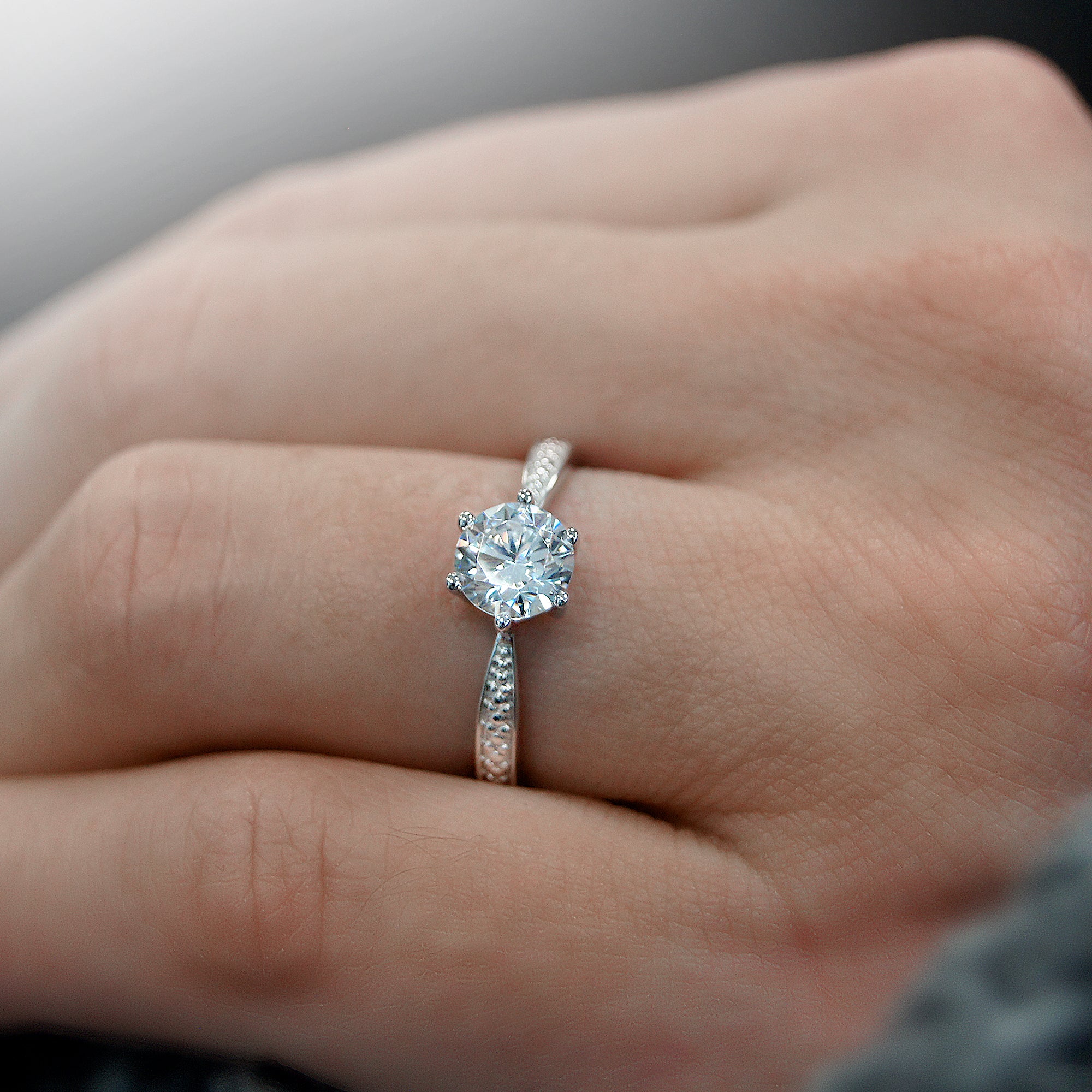 Zirkonia Ring aus 333er Weißgold von ONE ELEMENT – Bild 2