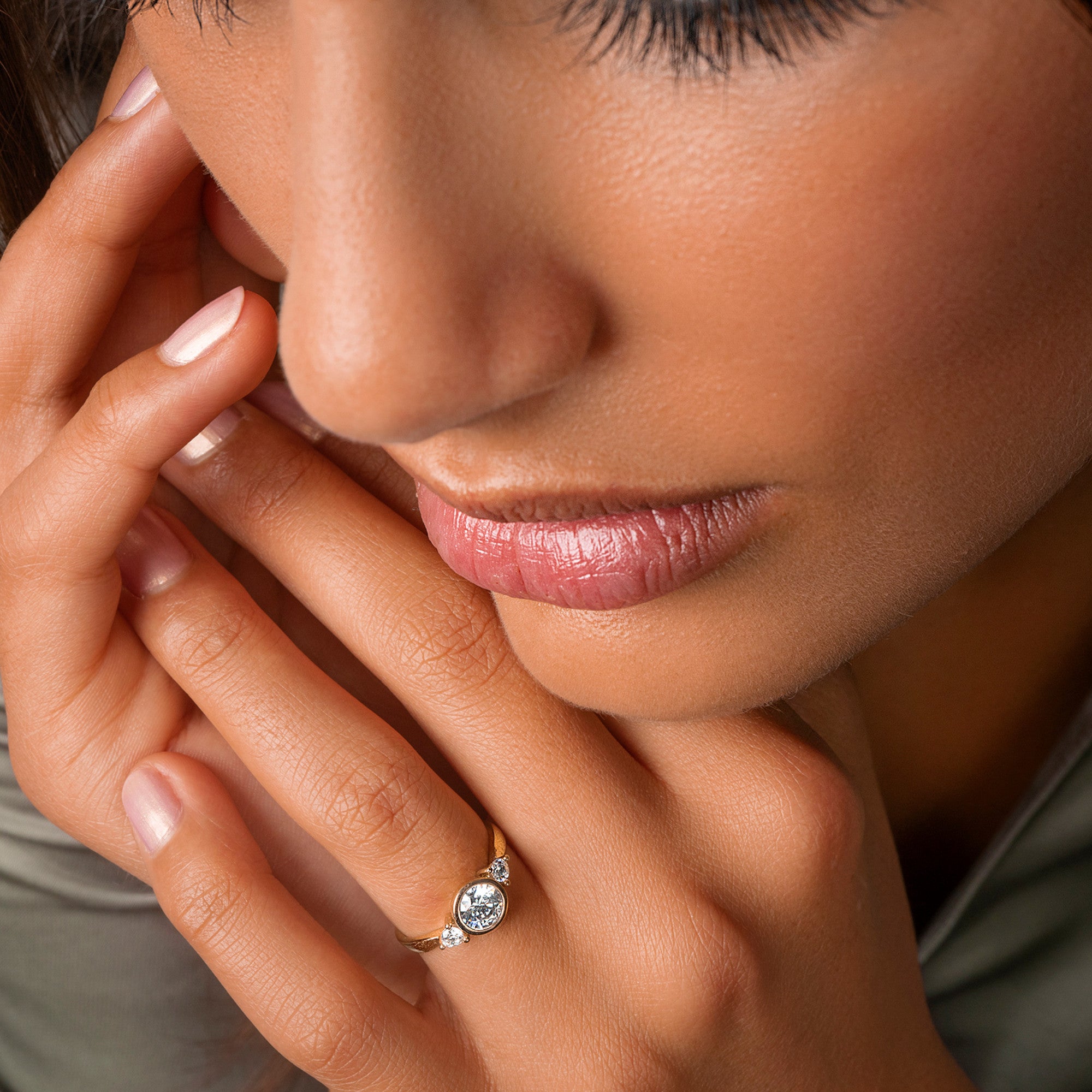 Zirkonia Ring aus 333er Gelbgold von ONE ELEMENT – Bild 3