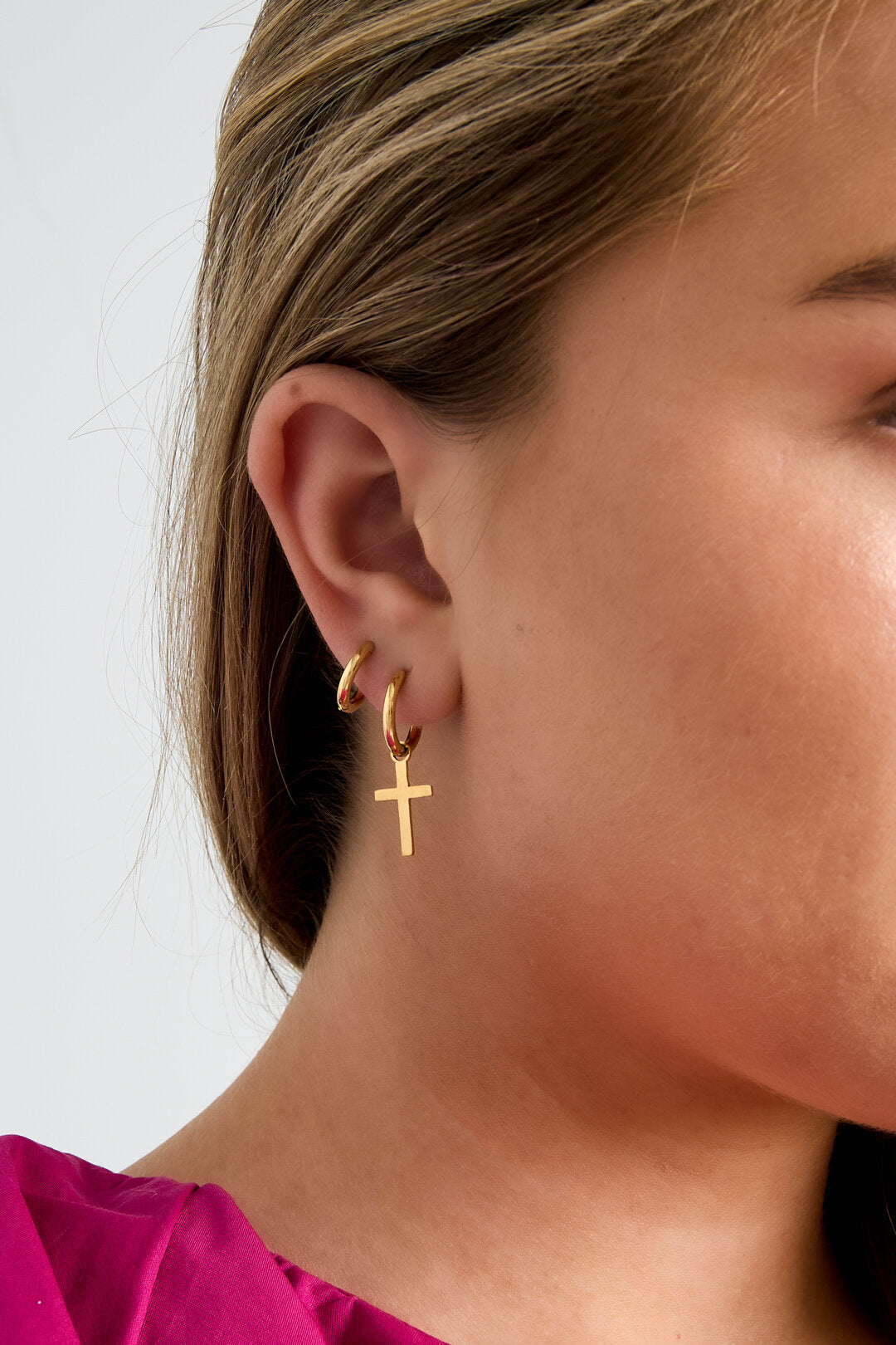 Ohrhänger Aus Edelstahl, Schlichtes Kreuz, Schlichte Alltags-Serie, Damenschmuck – offizielle Produktaufnahme – Bild 2