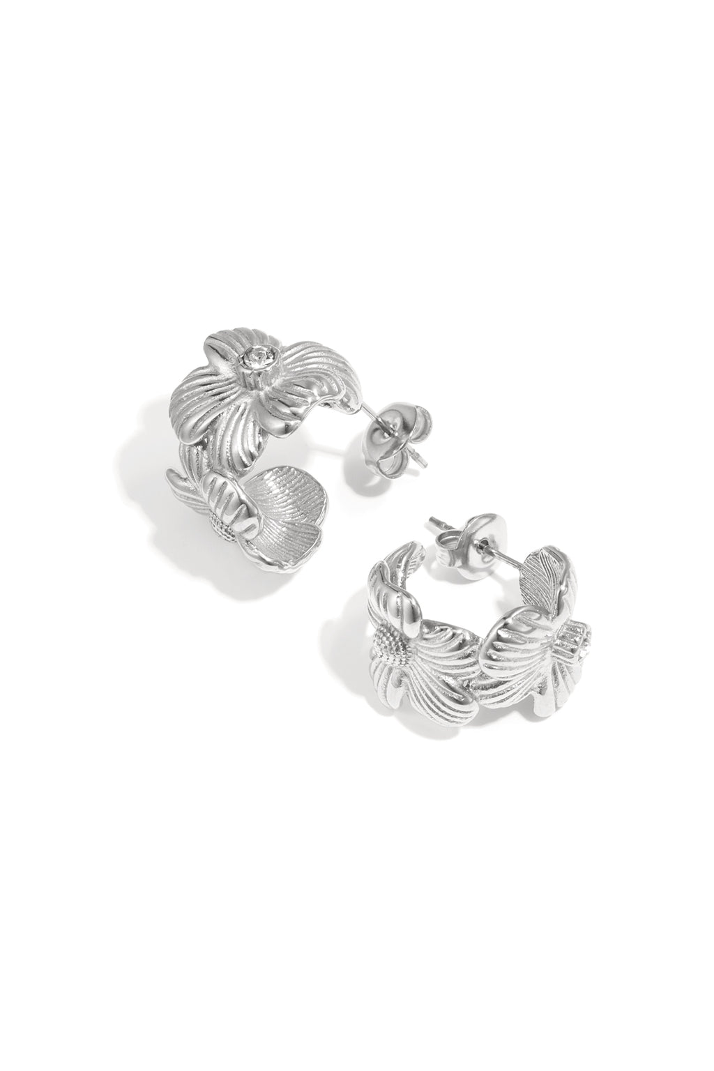 LIVAYA Ohrringe Damen Creolen mit Blumenmotiv aus Edelstahl – Ansicht 4