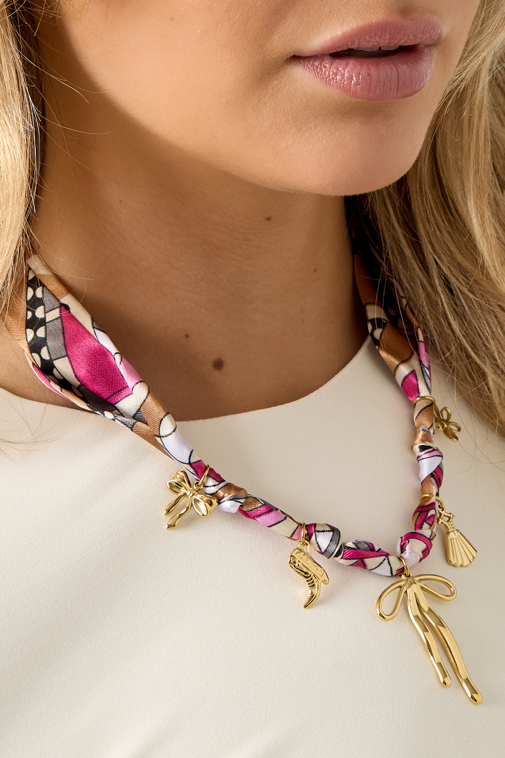Edelstahl Anhänger Halsketten Bogen Knoten Casual Täglich Einfache Serie Damen Schmuck
