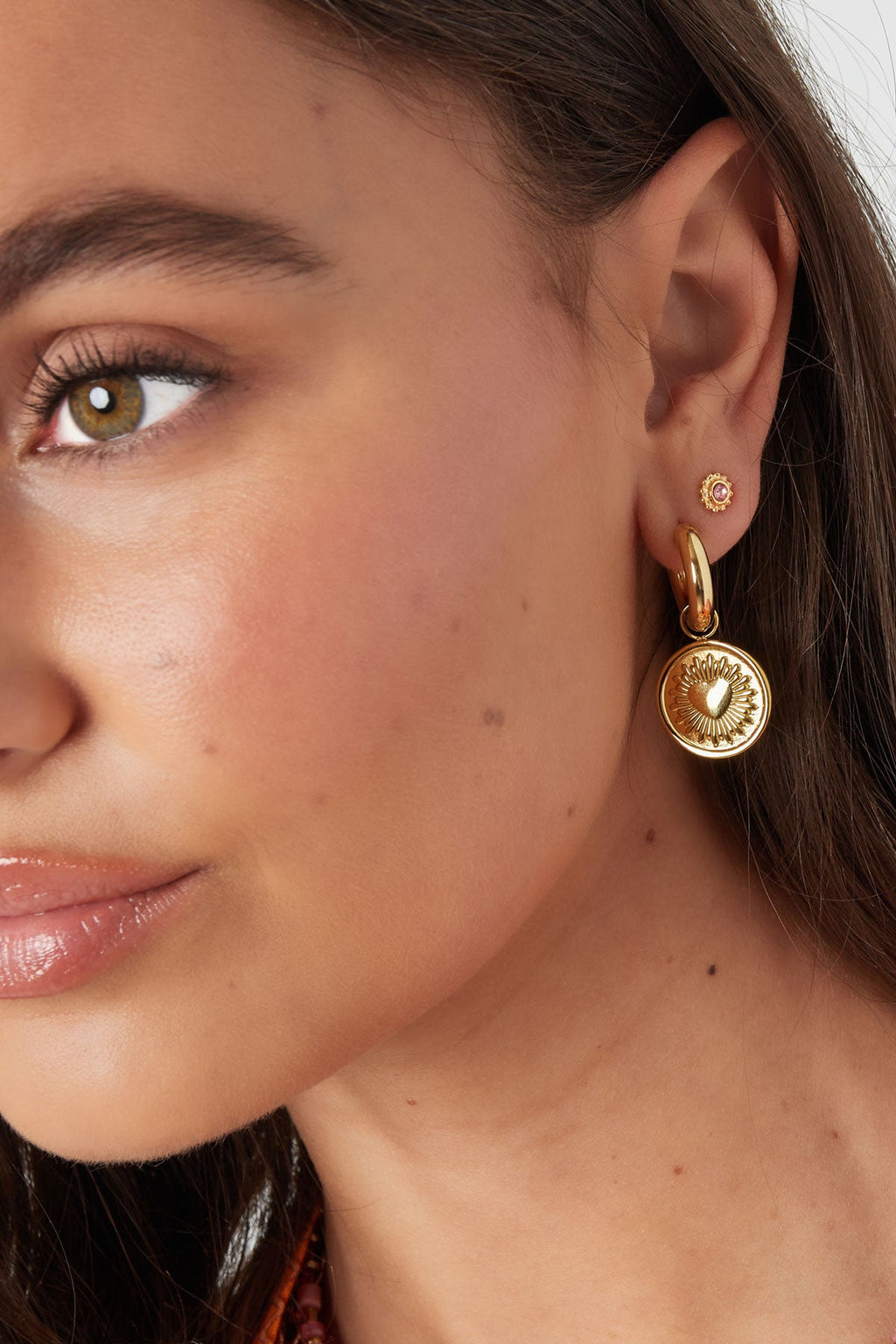 LIVAYA Mini-Blumen-Ohrstecker aus Edelstahl mit Strass
