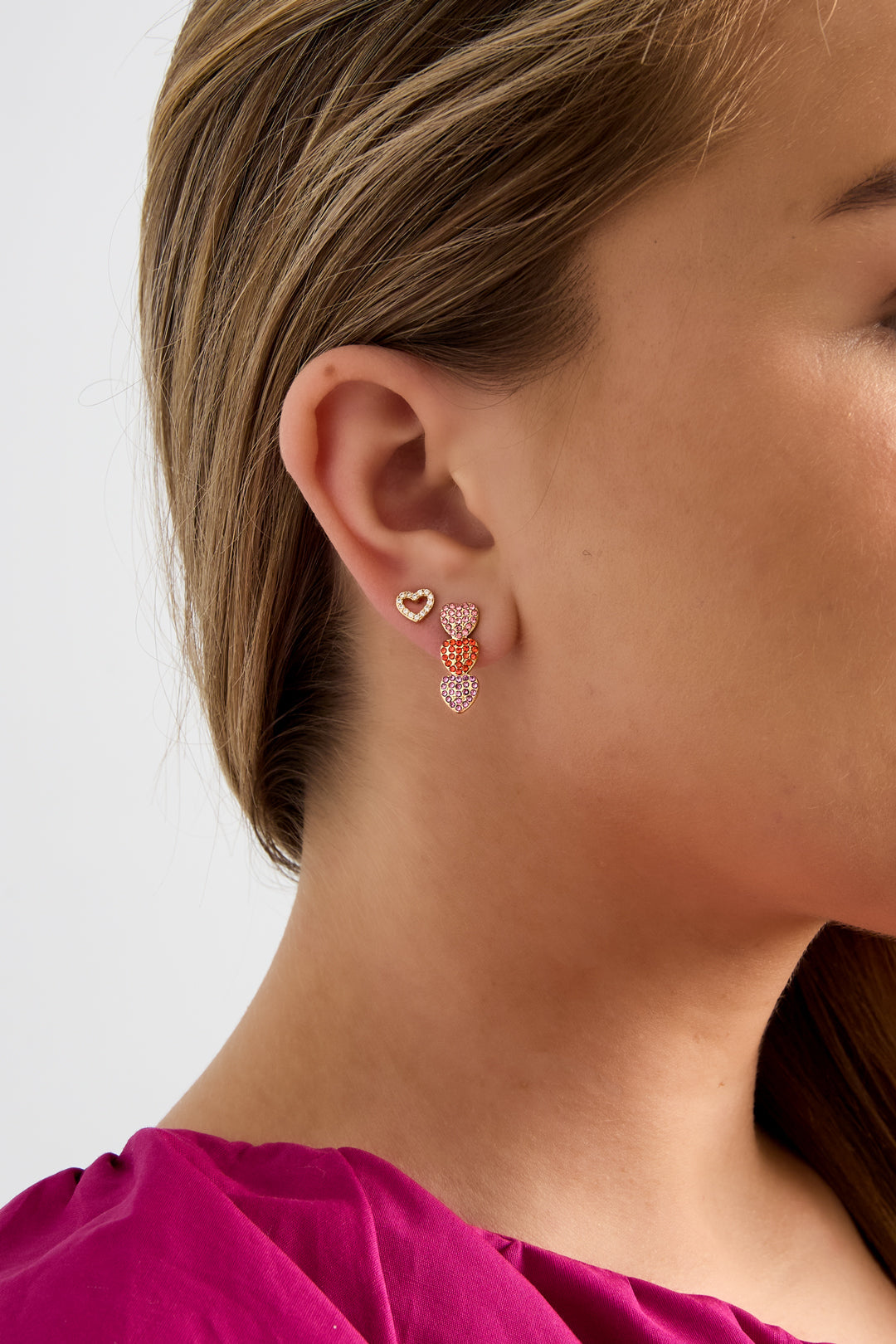 LIVAYA Hängeohrringe mit drei Herzmotiven aus Edelstahl und Strass