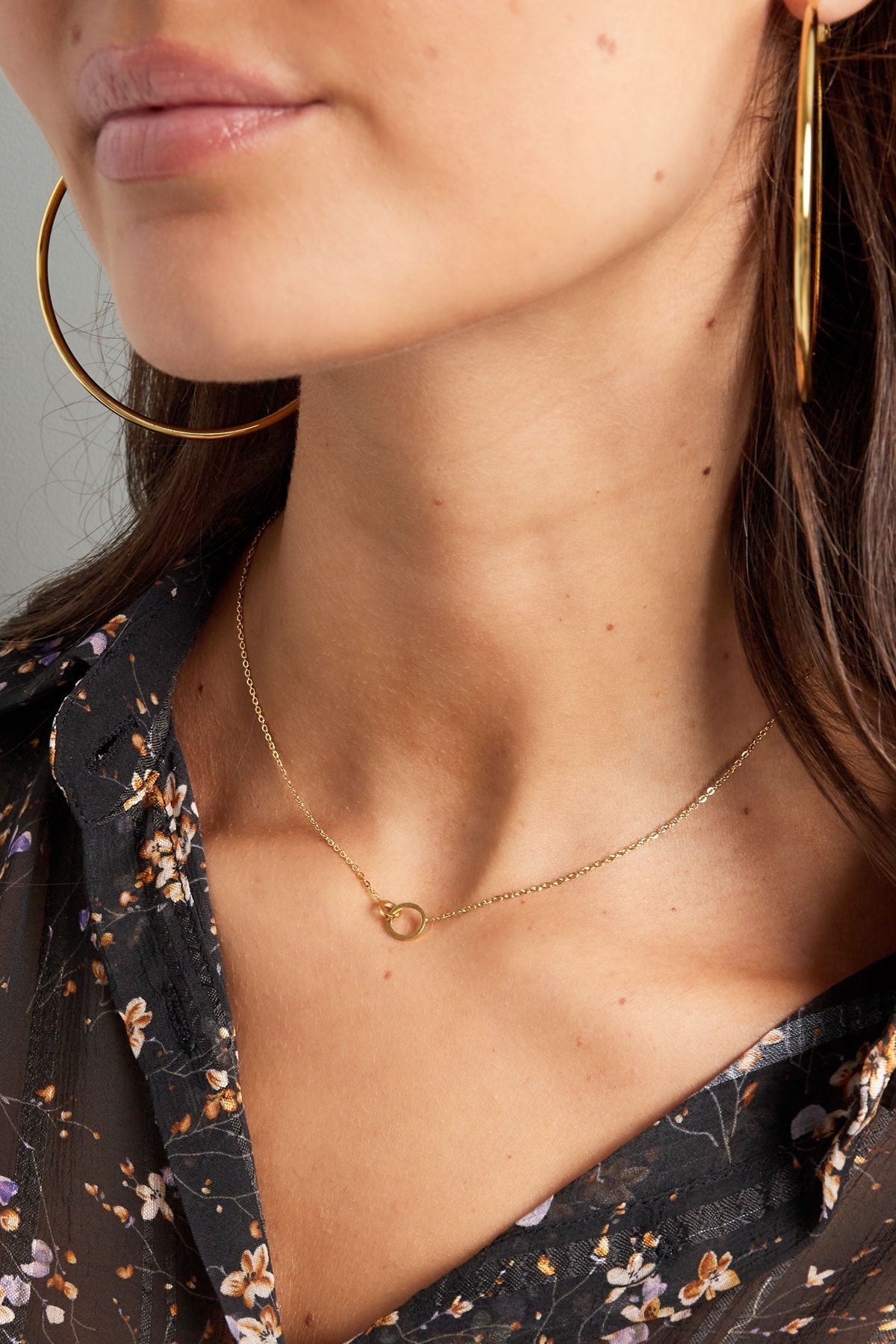 LIVAYA Anhängerkette mit verbundenen Ringen aus Edelstahl