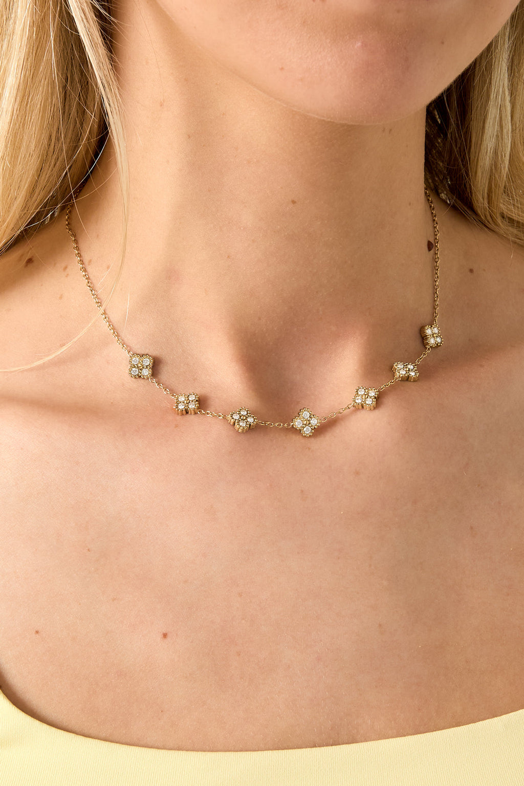 LIVAYA Anhängerkette mit Zirkonia-Kleeblättern