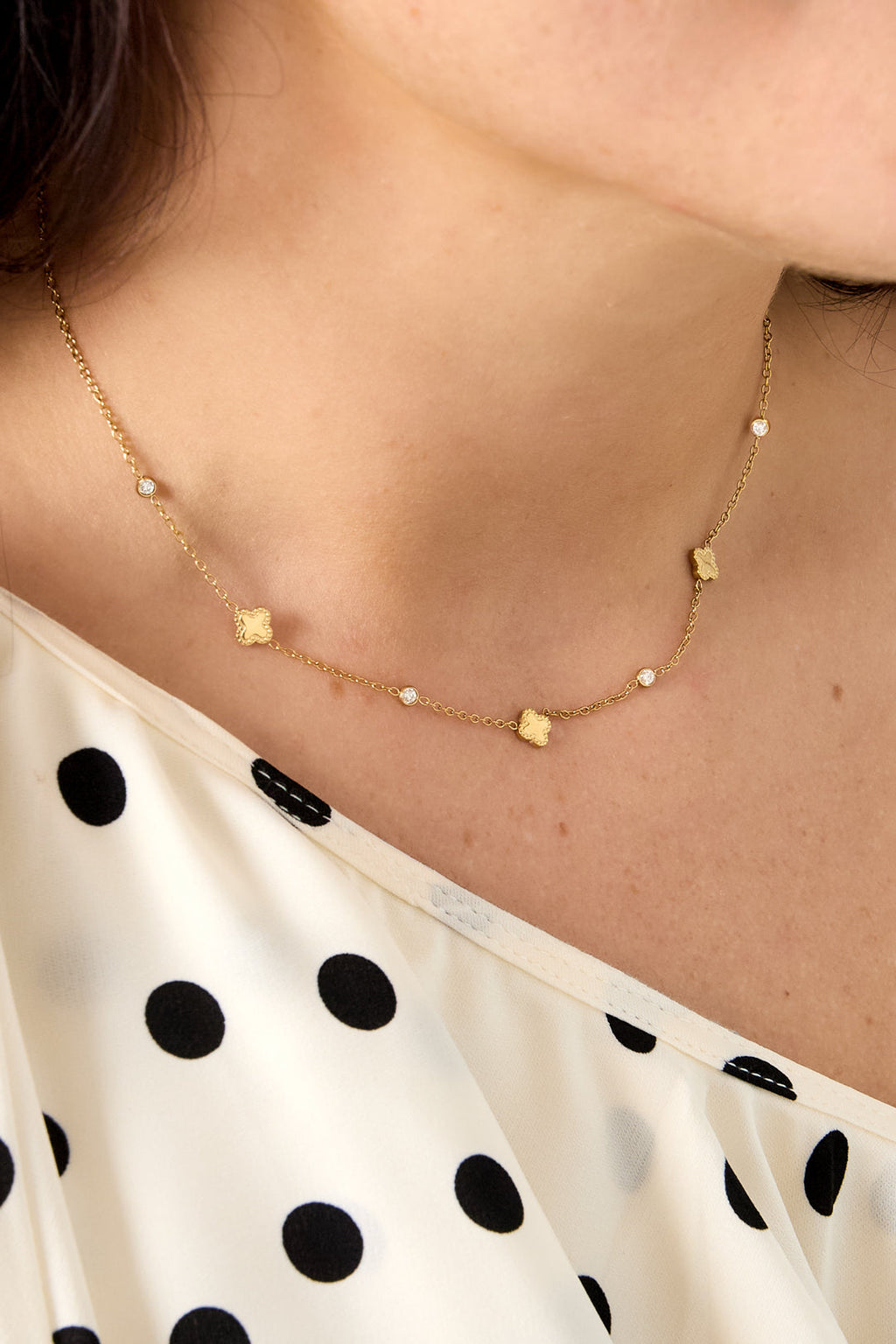 LIVAYA Anhängerkette mit Kleeblattmotiven und Zirkonia