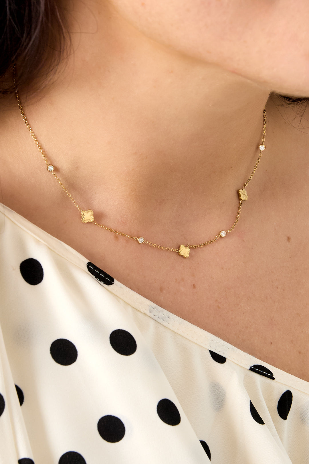 LIVAYA Anhängerkette mit Kleeblattmotiven und Zirkonia